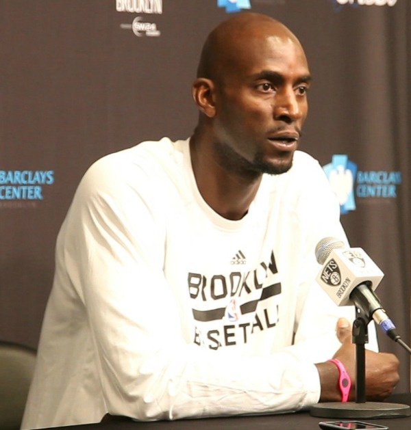 Brooklyn-Nets-Forward-Kevin-Garnett-Addressing-the-media 600x629