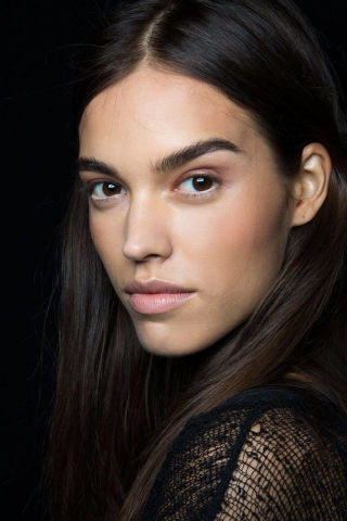 Fresh-Face hbz-backstage-beauty-bcbg-ss2015-lg